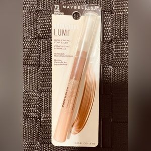 Dream Lumy Highlighting Concealer